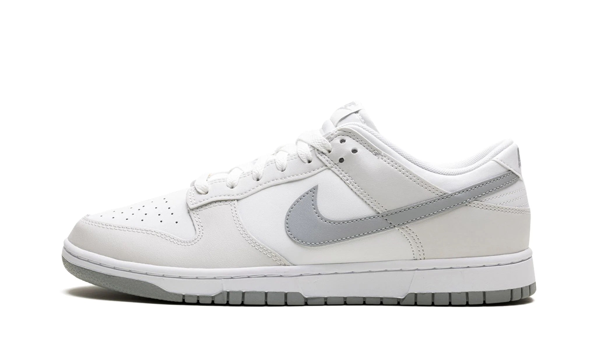 NIKE DUNK LOW RETRO SUMMIT WHITE LIGHT SMOKE GREY â ONE OF A KIND