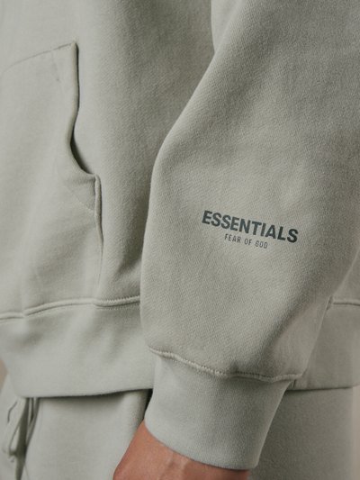 ESSENTIALS COLLECTION