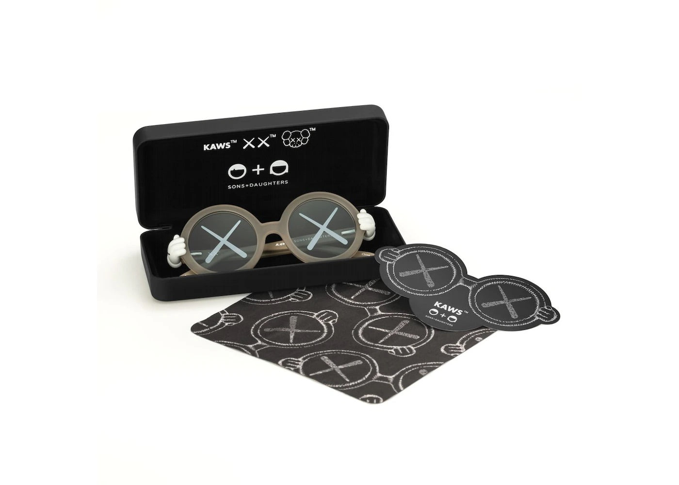 KAWS X SD SUNGLASSES GREY KIDS