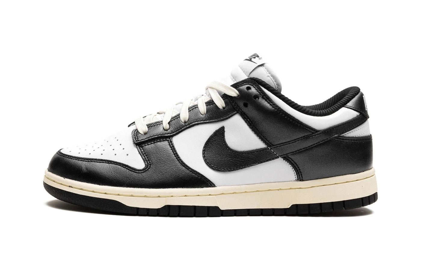 NIKE DUNK LOW VINTAGE PANDA (W)