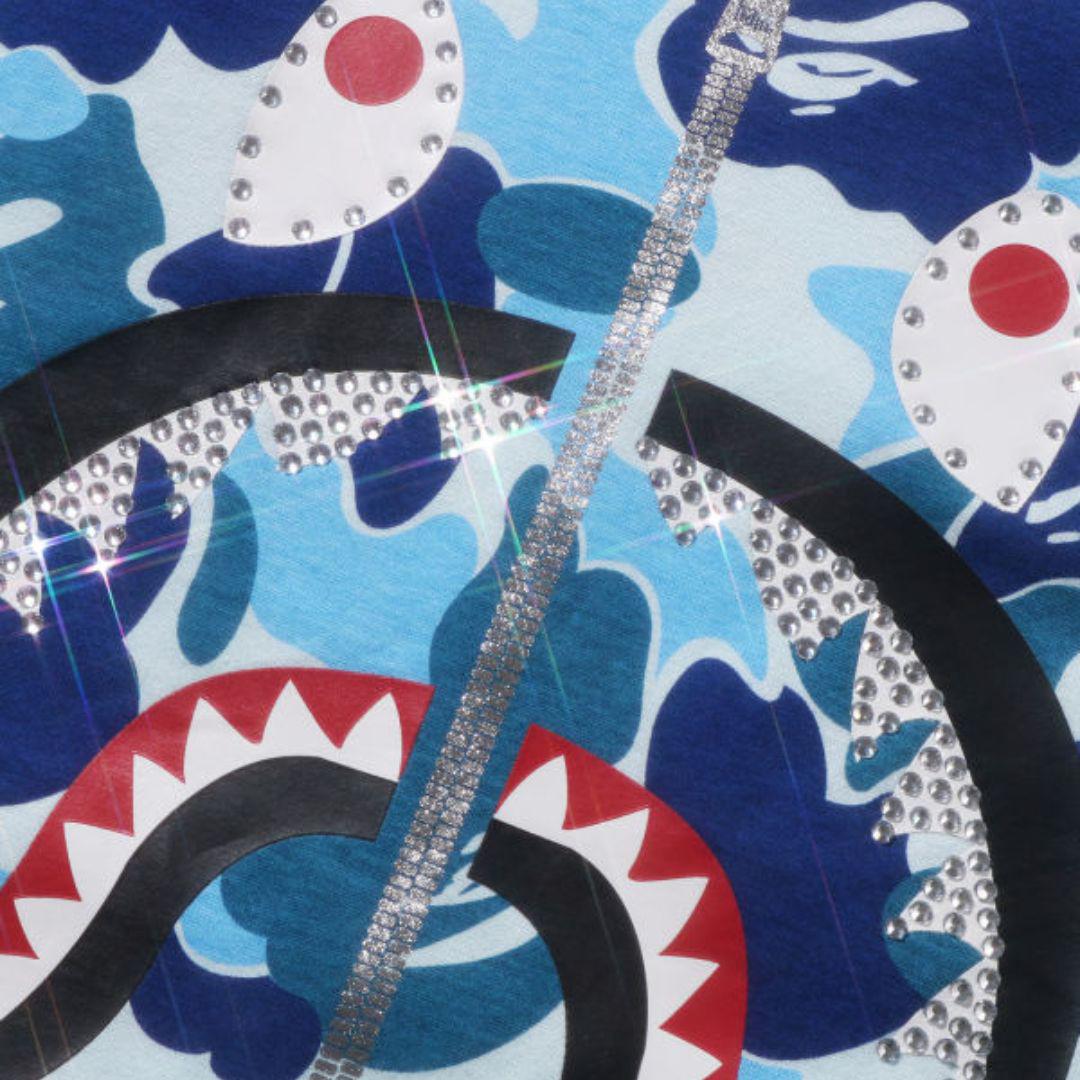 トップス A BATHING APE ABC CAMO CRYSTALSTONESHARK BAPE ABC CAMO CRYSTAL STONE SHARK ZIP T-SHIRT BLUE (W) – ONE OF A KIND