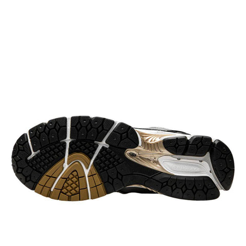 NEW BALANCE 1906R WHITE METALLIC GOLD