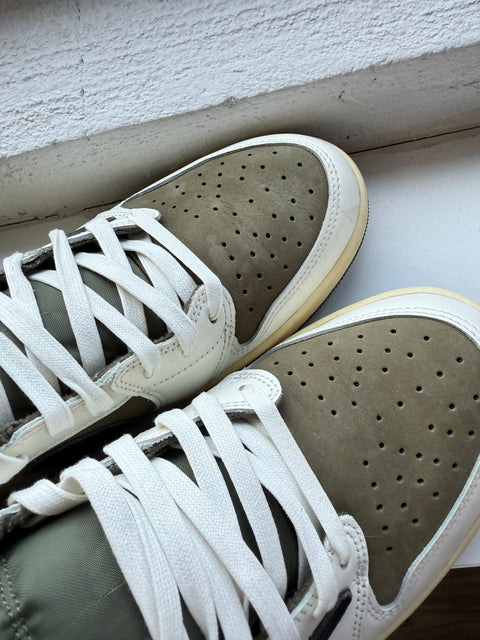 JORDAN SHOES JORDAN 1 LOW OG TRAVIS SCOTT MEDIUM OLIVE (USED)