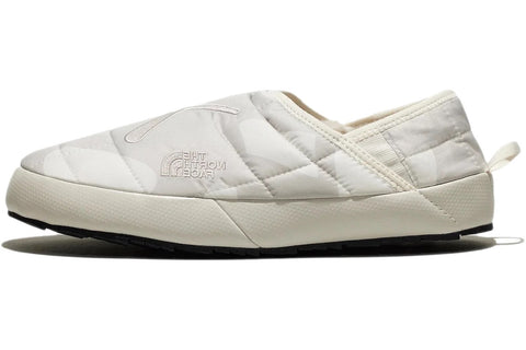 KAWS X THE NORTH FACE THERMOBALL TRACTION MULE VP MOONLIGHT IVORY (W)