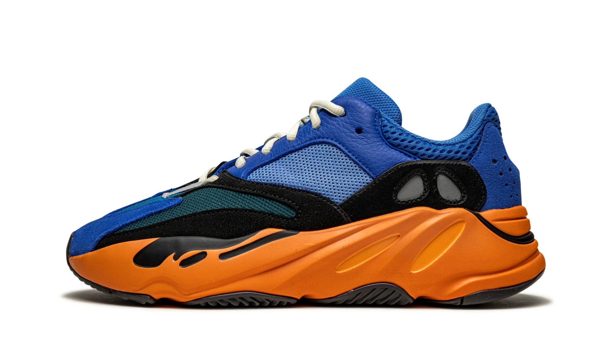 yeezy boost 700 ár