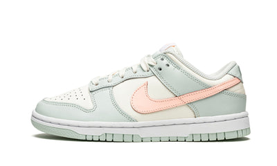 NIKE DUNK LOW BARELY GREEN (W)