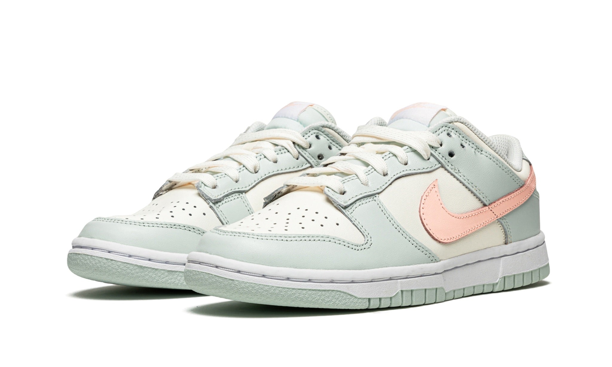 dunk low barely green