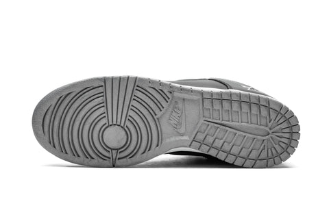 NIKE X SUPREME SB DUNK LOW JEWEL SWOOSH SILVER / BLACK