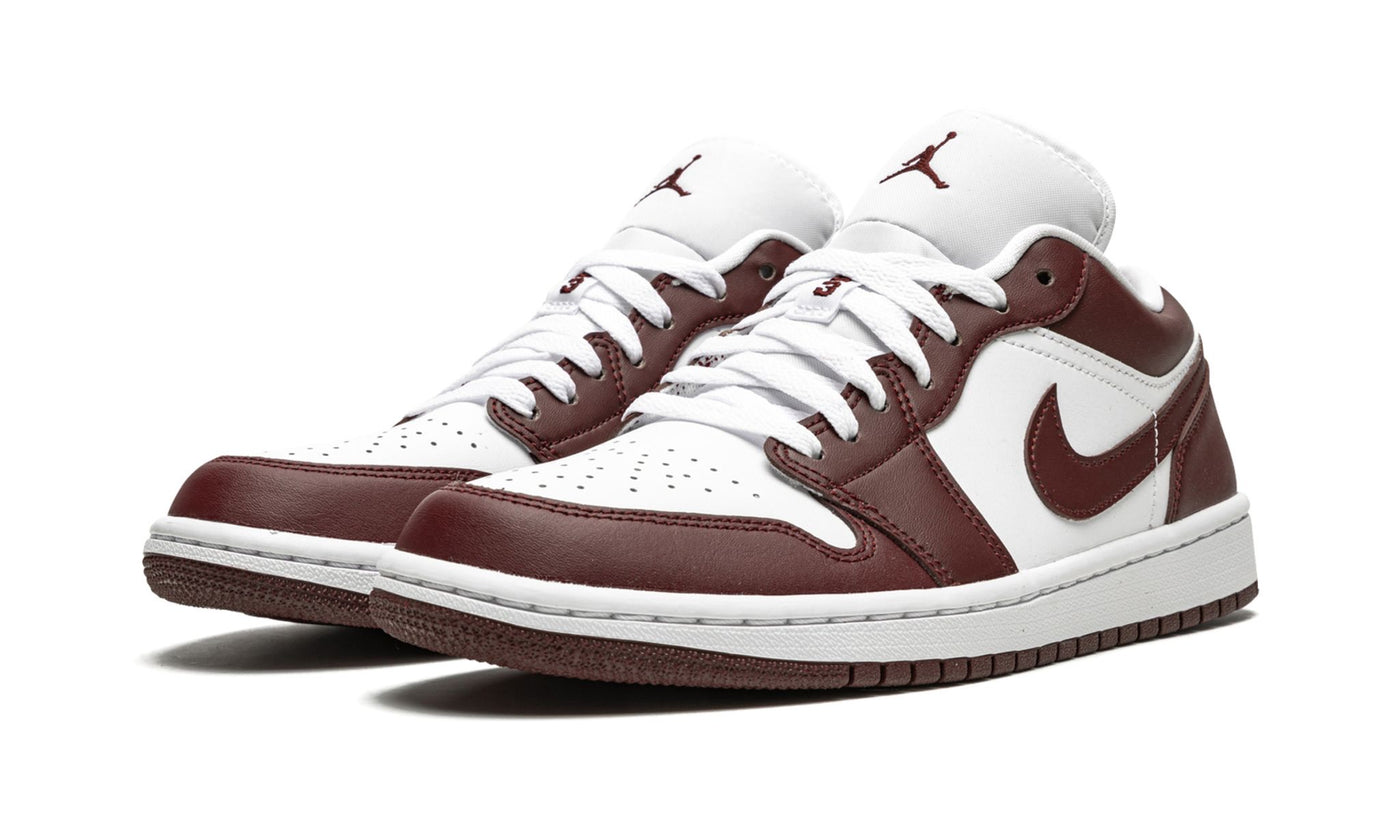 JORDAN 1 LOW TEAM RED (W) â ONE OF A KIND