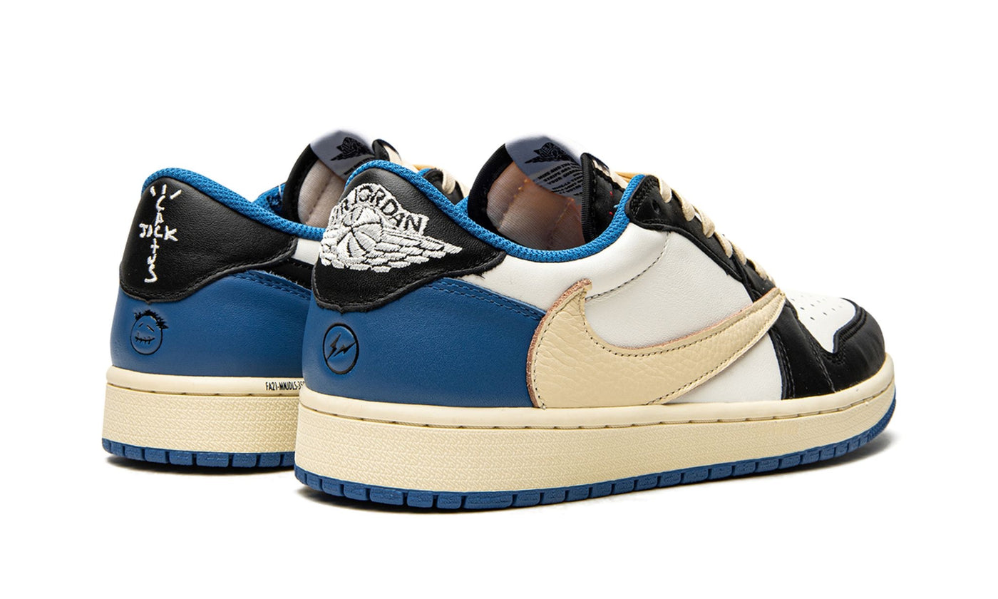 JORDAN 1 FAIBLE FRAGMENT X TRAVIS SCOTT