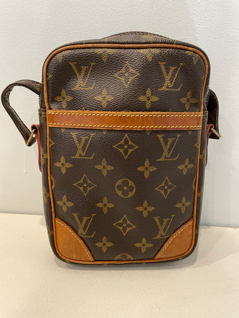 LOUIS VUITTON DANUBE SIDE BAG