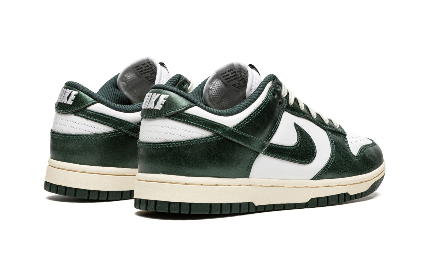 NIKE DUNK LOW VINTAGE GREEN (W)