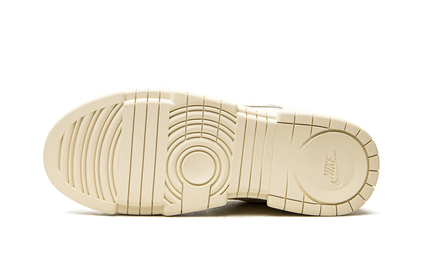NIKE DUNK LOW DISRUPT COCONUT MILK (W)