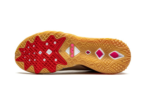 NIKE LEBRON 18 CAYOTE VS ROADRUNNER SPACE JAM