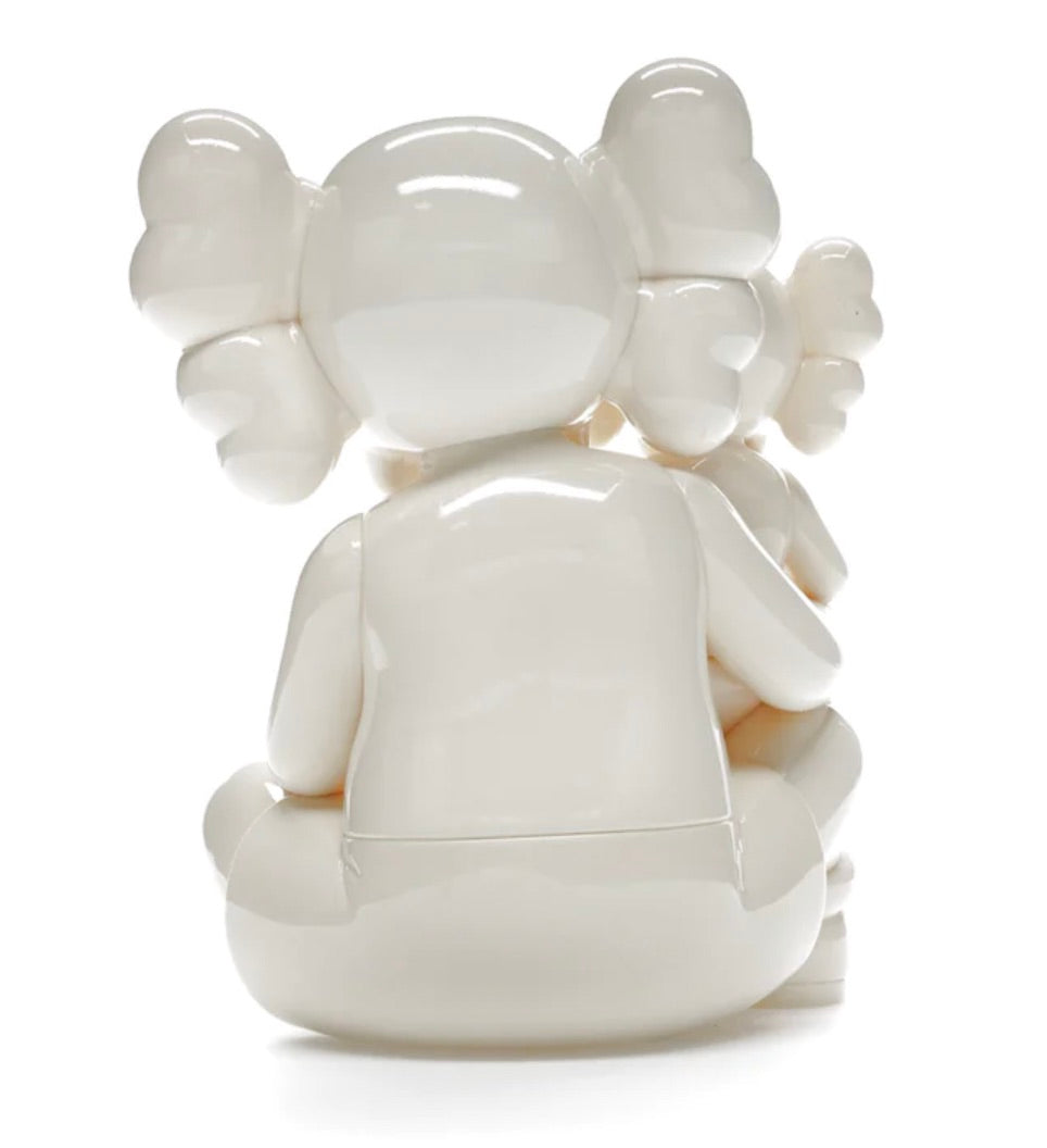 KAWS HOLIDAY CHANGBAI MOUNTAIN VINYL FIGIRE SNOWY WHITE