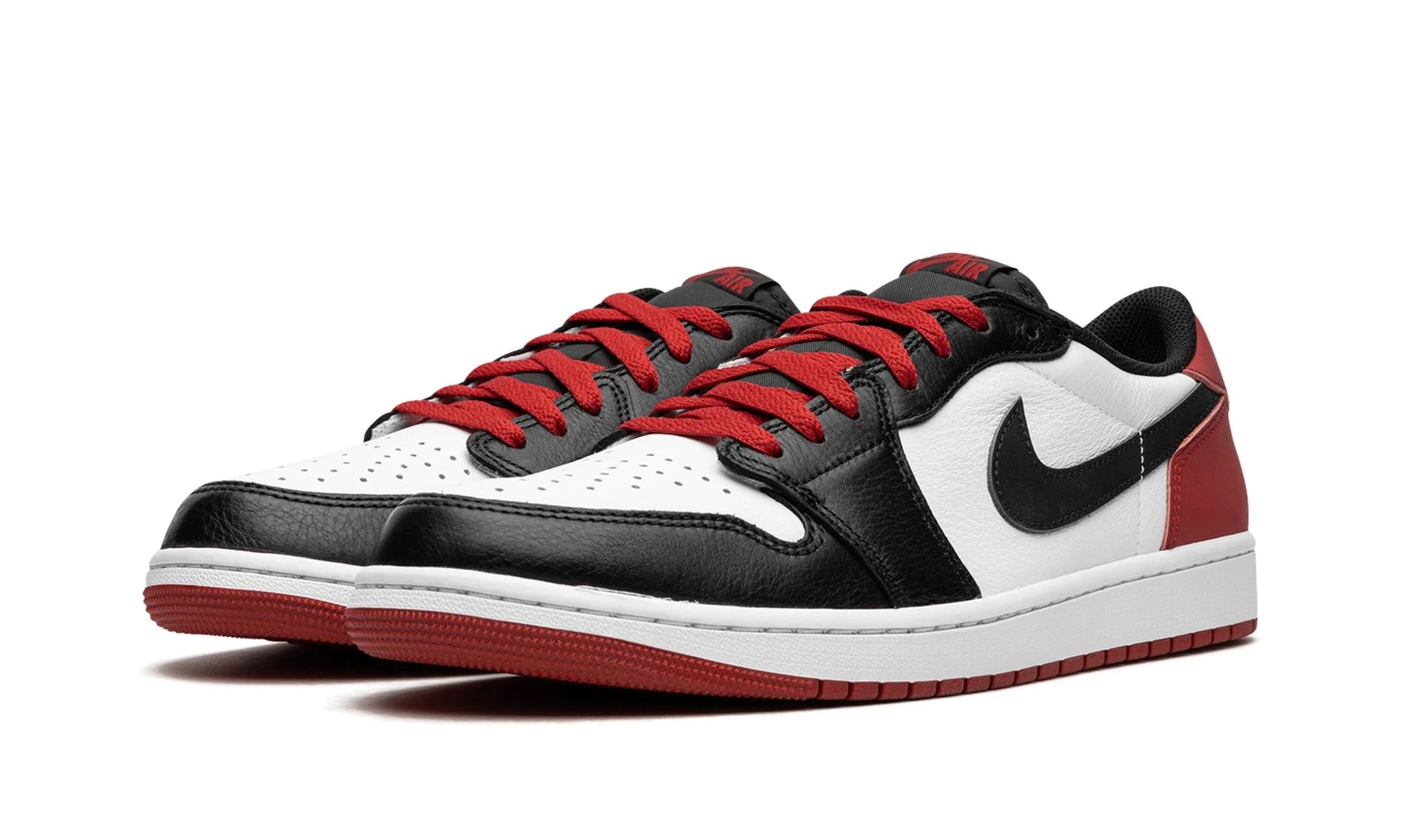 JORDAN 1 RETRO LOW OG BLACK TOE (2023)