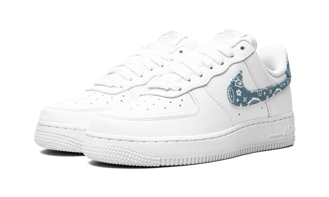 NIKE AIR FORCE 1 LOW ESSENTIAL WHITE WORN BLUE PAISLEY (W)