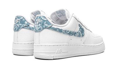 NIKE AIR FORCE 1 LOW ESSENTIAL WHITE WORN BLUE PAISLEY (W)