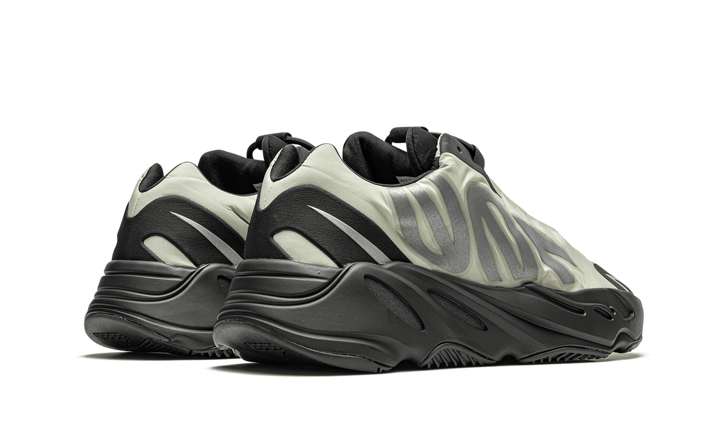 YEEZY SHOES YEEZY 700 MNVN BONE FY3729