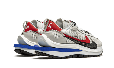 NIKE SHOES NIKE VAPORWAFFLE X SACAI SPORT FUCHSIA CV1363 100