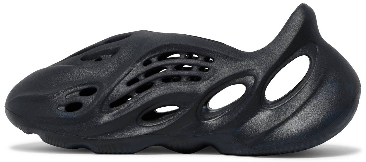 mineral blue foam runner outfit