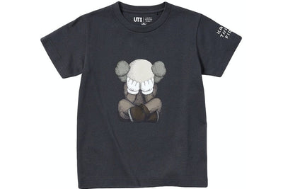 KAWS CLOTHING KAWS X UNIQLO TOKYO FIRST TEE GRIS FONCÉ