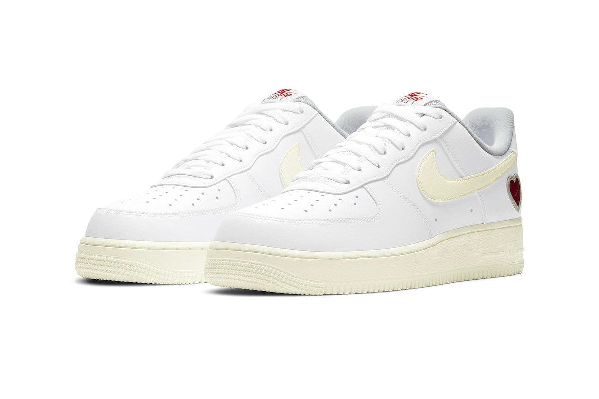 CHAUSSURES NIKE AIR FORCE 1 VALENTINE'S DAY SAIL DD7117100