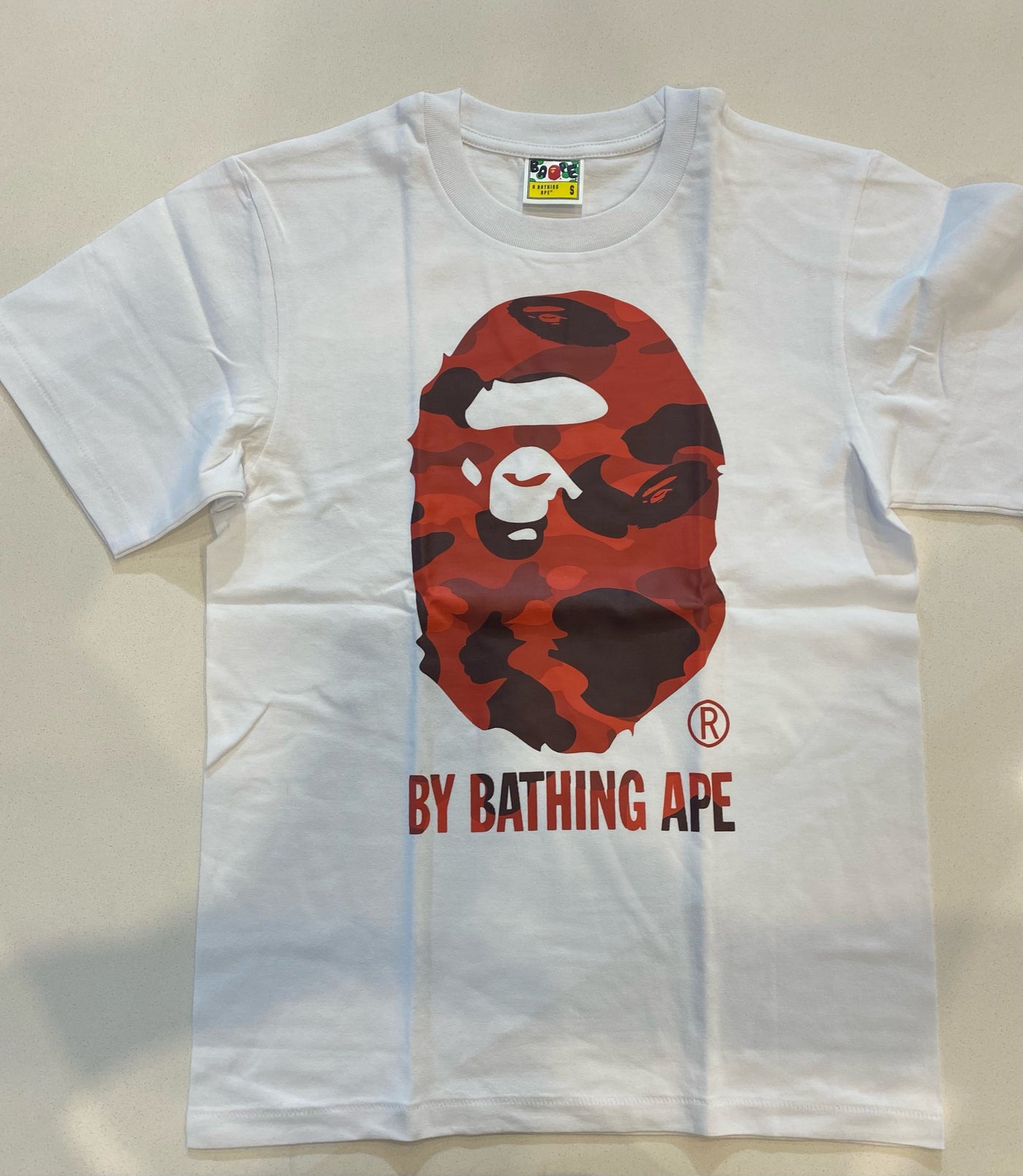 BAPE BIG APE HEAD (WITH WRITING) WHITE/RED TEE