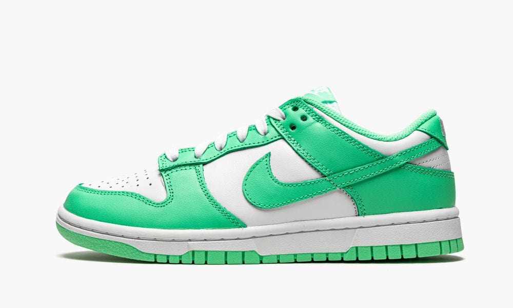 CHAUSSURES NIKE DUNK LOW GREEN GLOW (W)