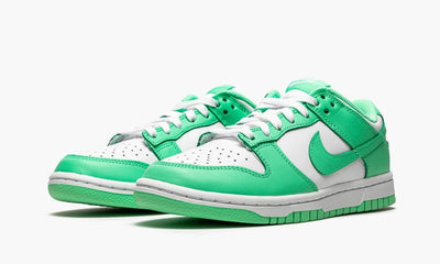 CHAUSSURES NIKE DUNK LOW GREEN GLOW (W)