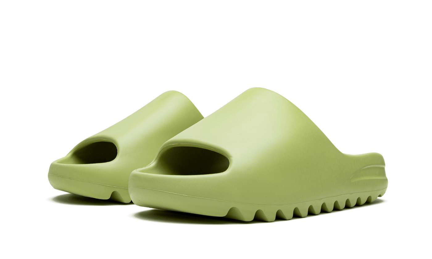 CHAUSSURES YEEZY SLIDE "RESIN" (RÉSINE)